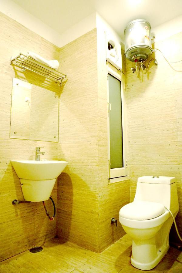 Hotel Almond Zirakpur Eksteriør bilde